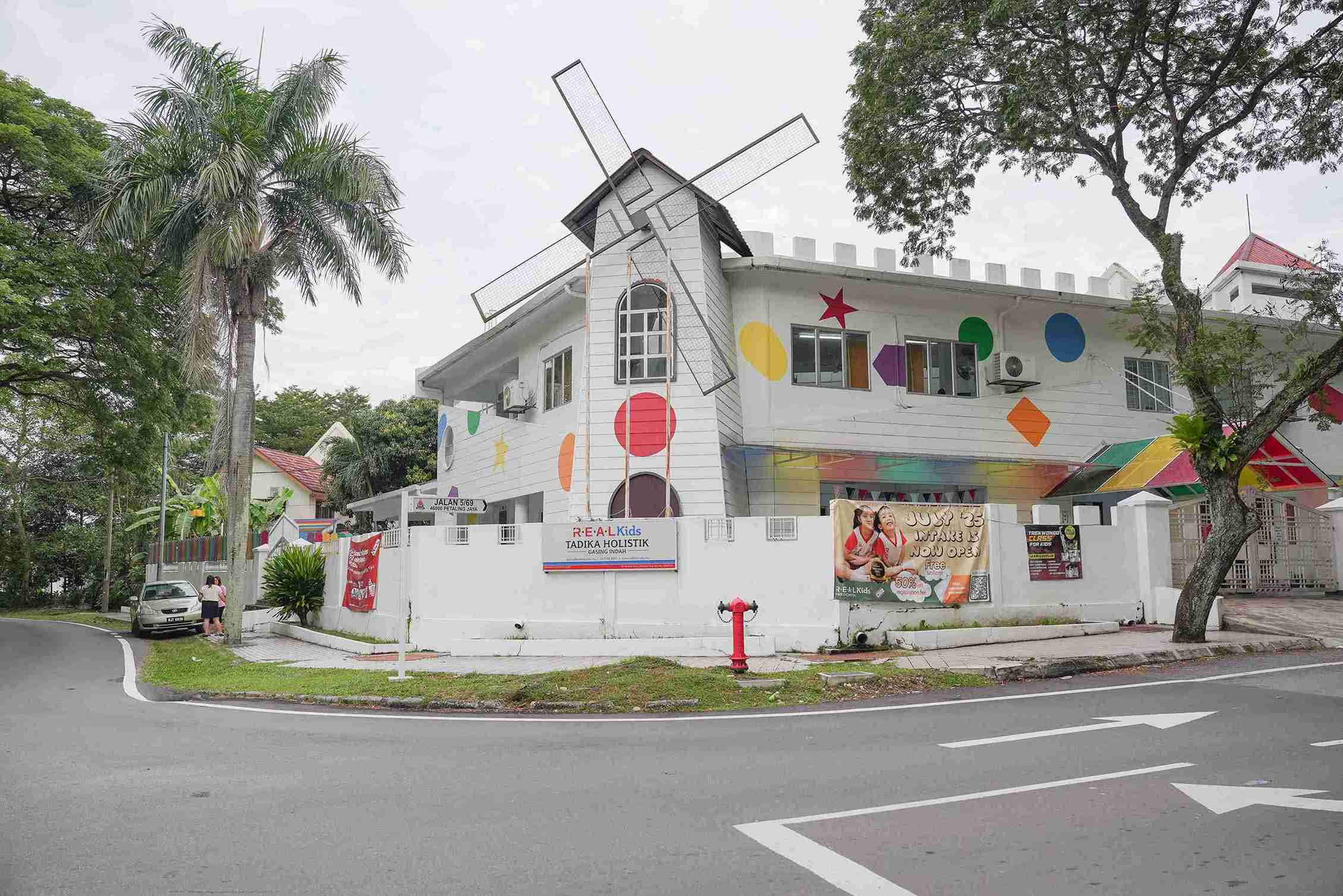 REAL Kids Gasing Indah